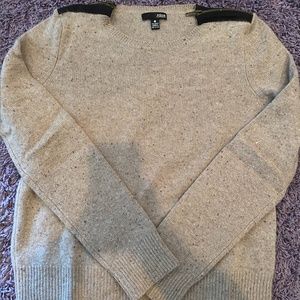 Aqua 100% Cashmere Beige/Zips on Shoulder Sweater